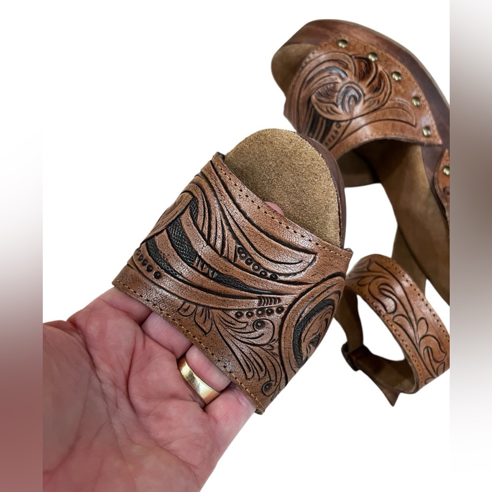 Western hand tooled leather wedge summer sandals SOLD OUT -6 - Picture 5 of 10